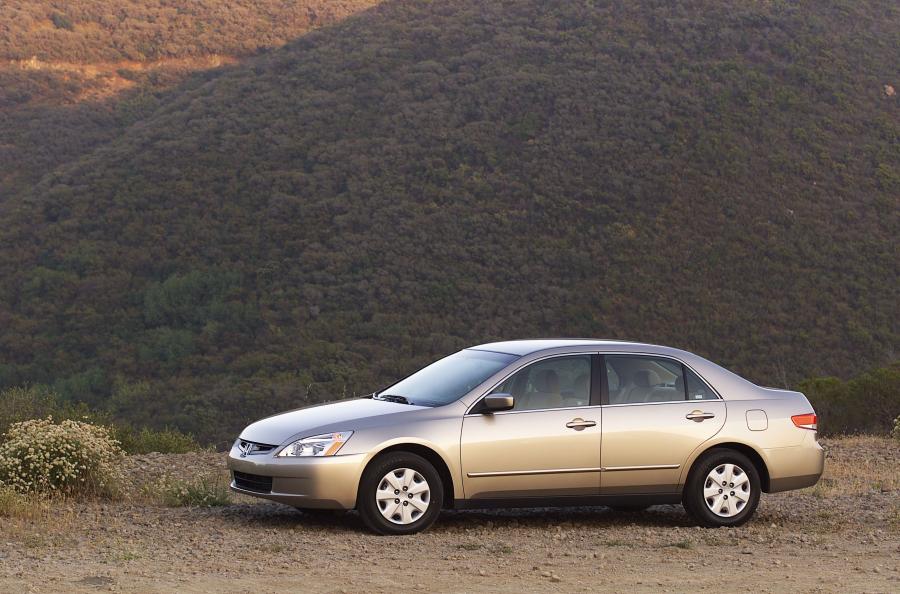  Honda Accord 2003 года  (US) (фото 11 из 43)